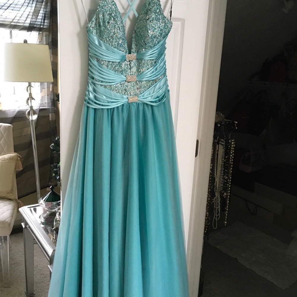 Authentic Tehrani   Gown - Picture 3 of 8